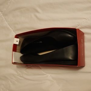 American Eagle Size 8 Flats